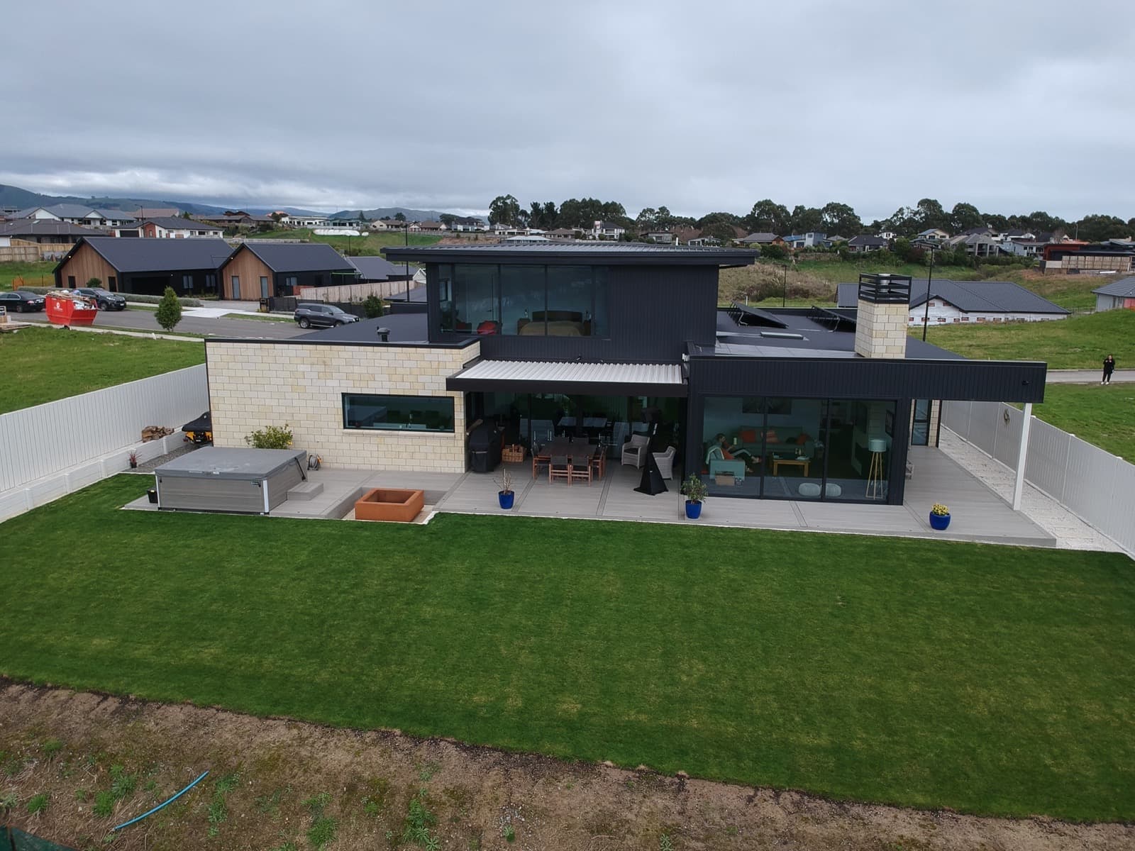 High-End Family Home - Image 9