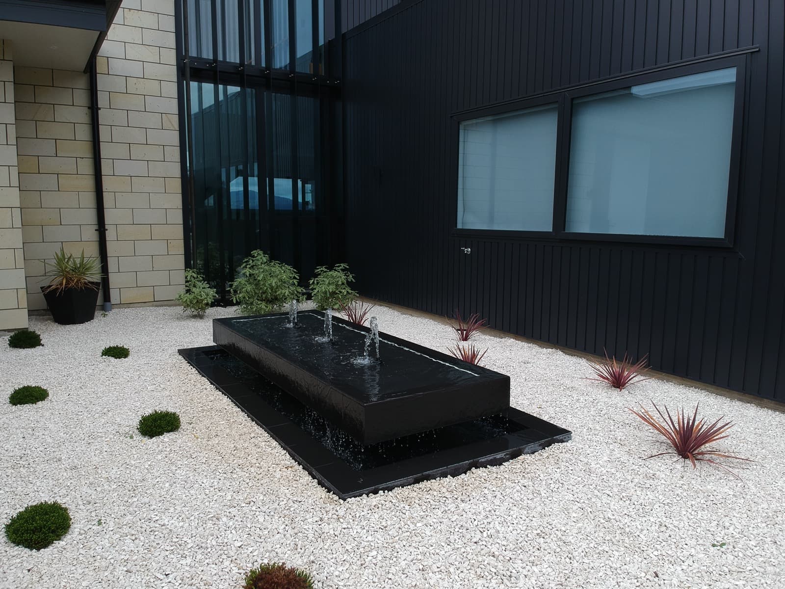 High-End Family Home - Image 11