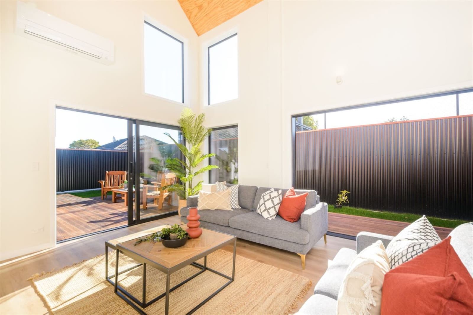 Cook Street Residence - Image 13