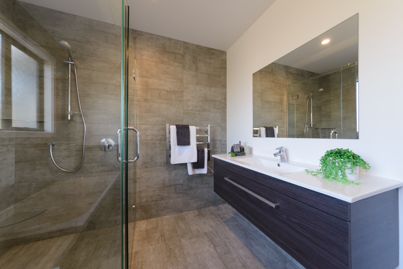 Contemporary New Build - Image 7