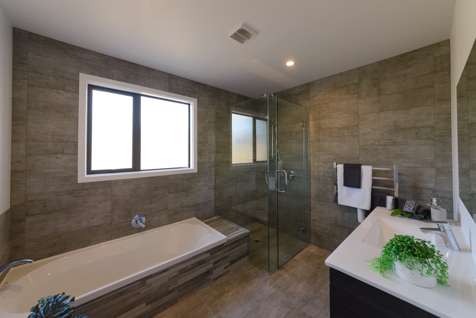 Contemporary New Build - Image 8