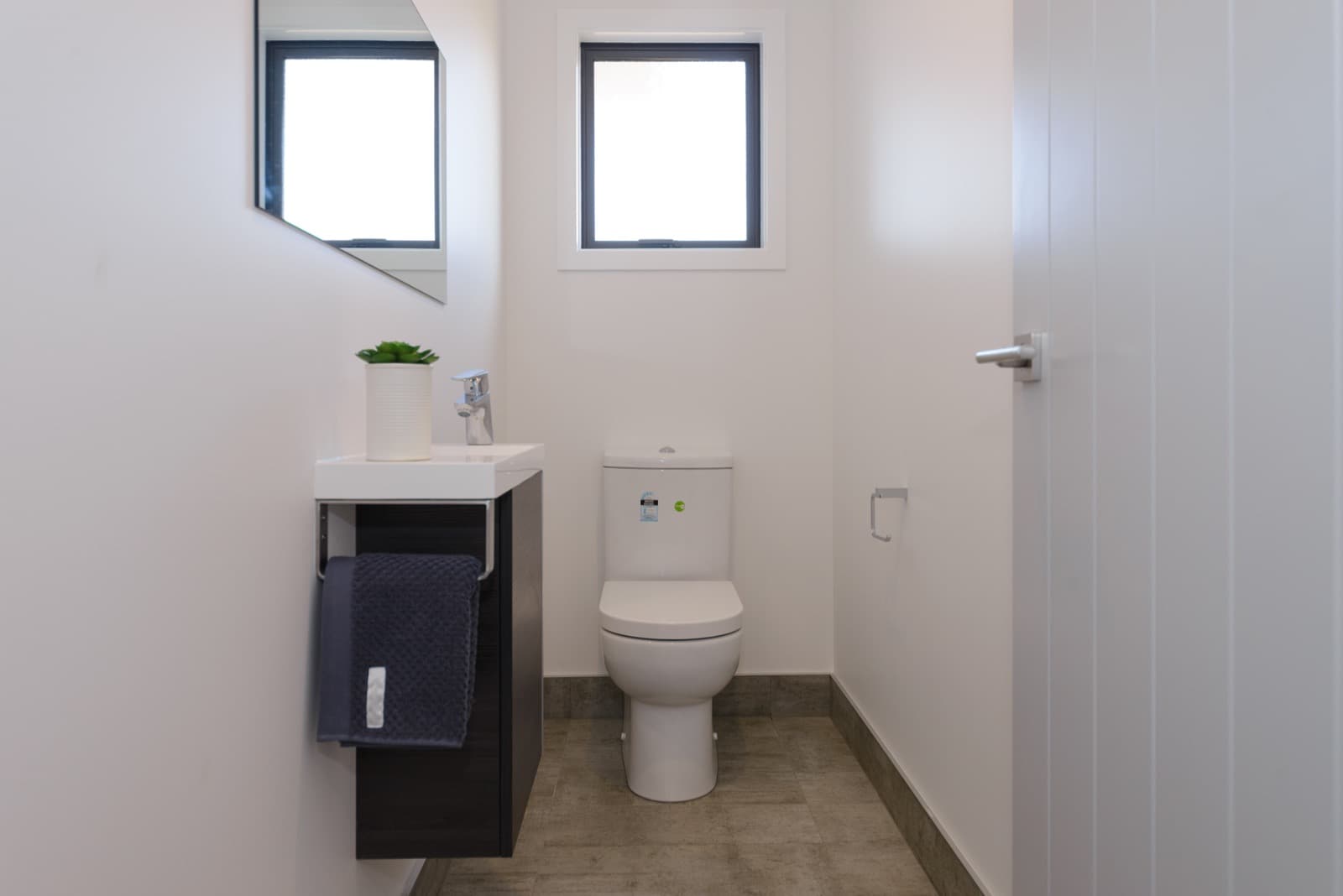 Contemporary New Build - Image 9