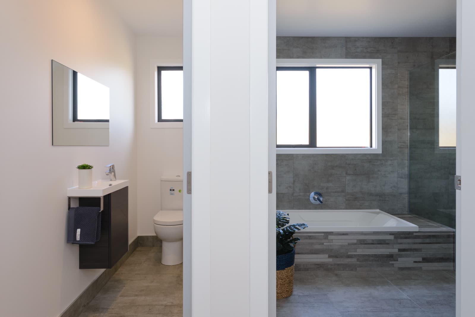 Contemporary New Build - Image 10