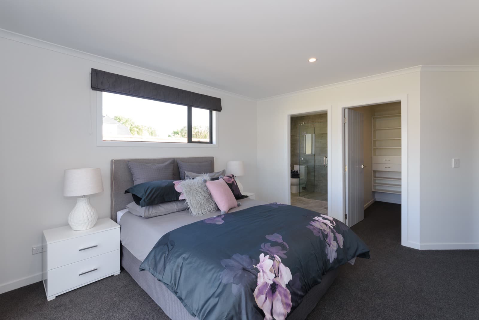 Contemporary New Build - Image 13